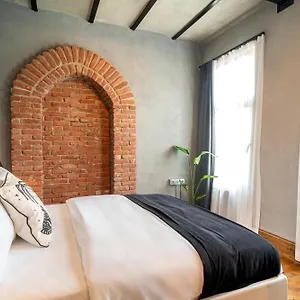 4* Апарт-отель Urban Quarters - Bueklue